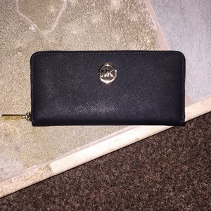 Michael Kors Black leather wallet